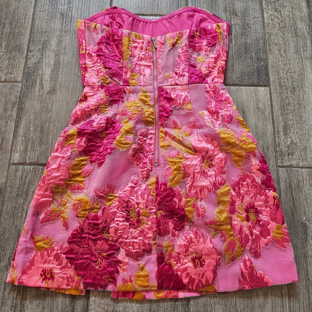 Showpo Brailey Mini Dress Size 2 Pink NEW Floral Jacquard Strapless Cocktail - Picture 8 of 14